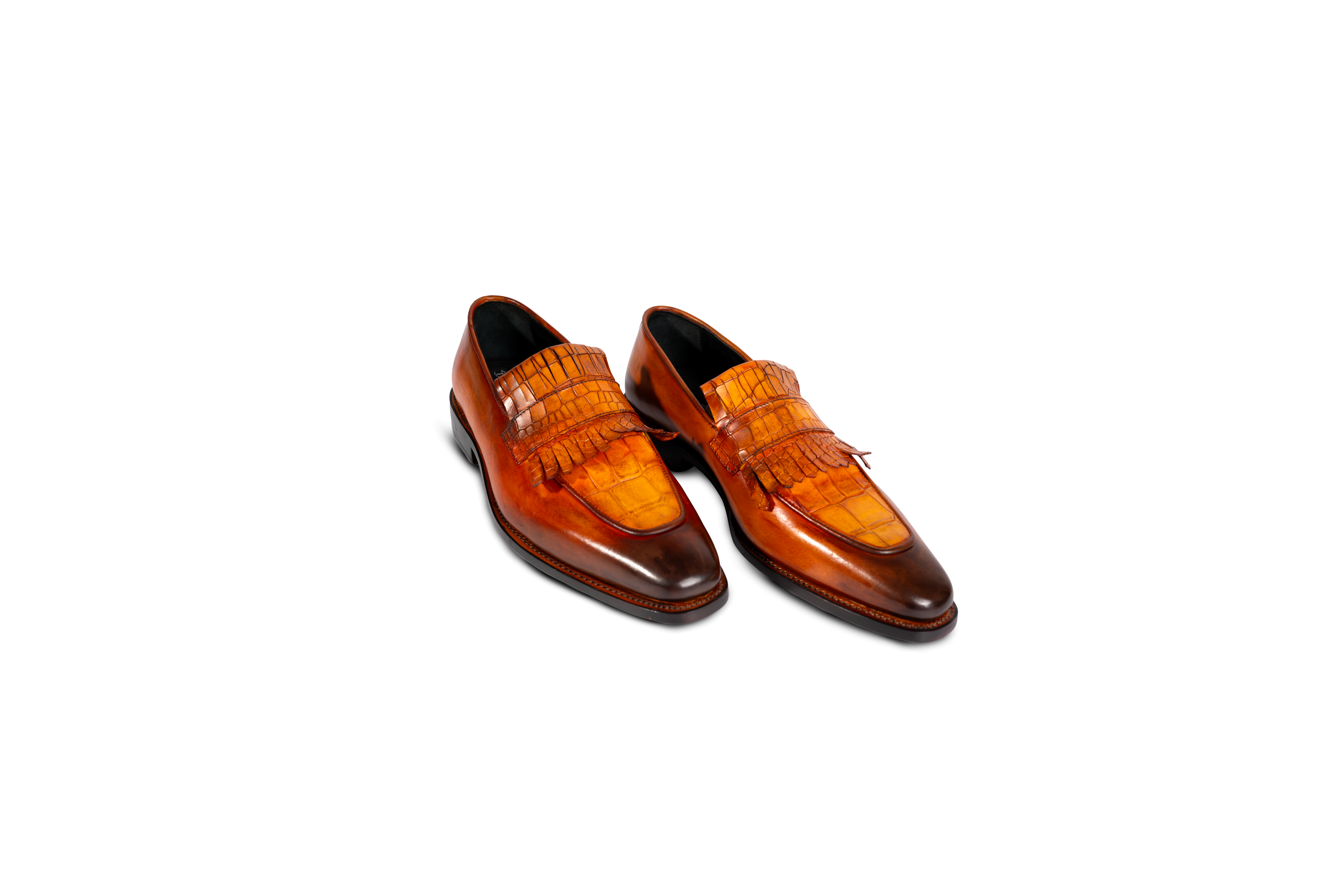 Amber Crest Tassel Loafer – Crazy tassel leather